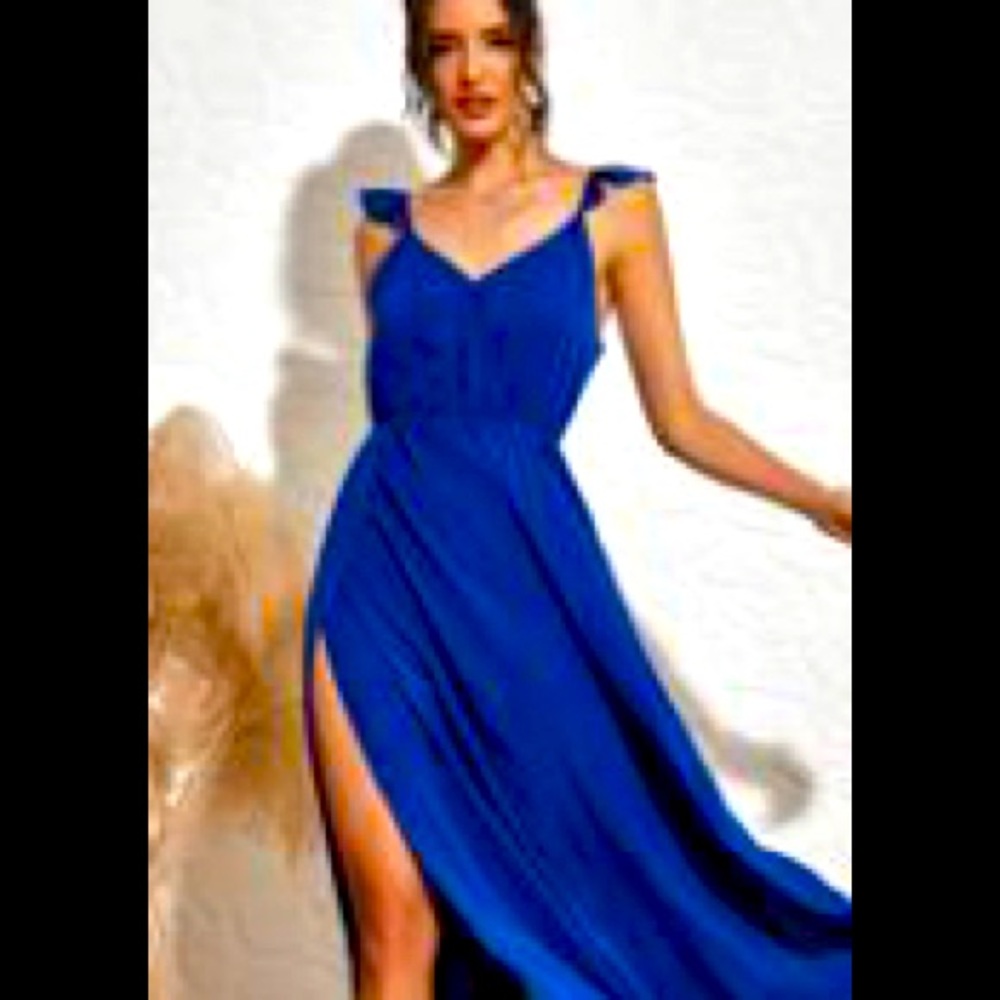 💙 Beautiful sexy maxi dress 💙